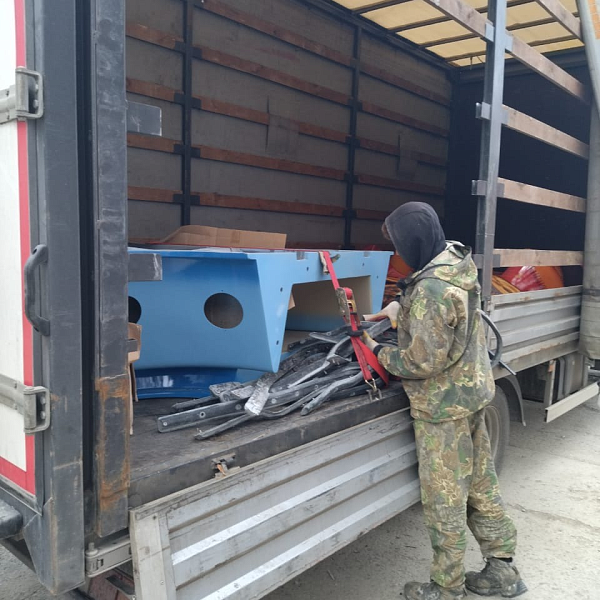 Аттракцион разобранный из с.Мысхако в Ростов-На-Дону